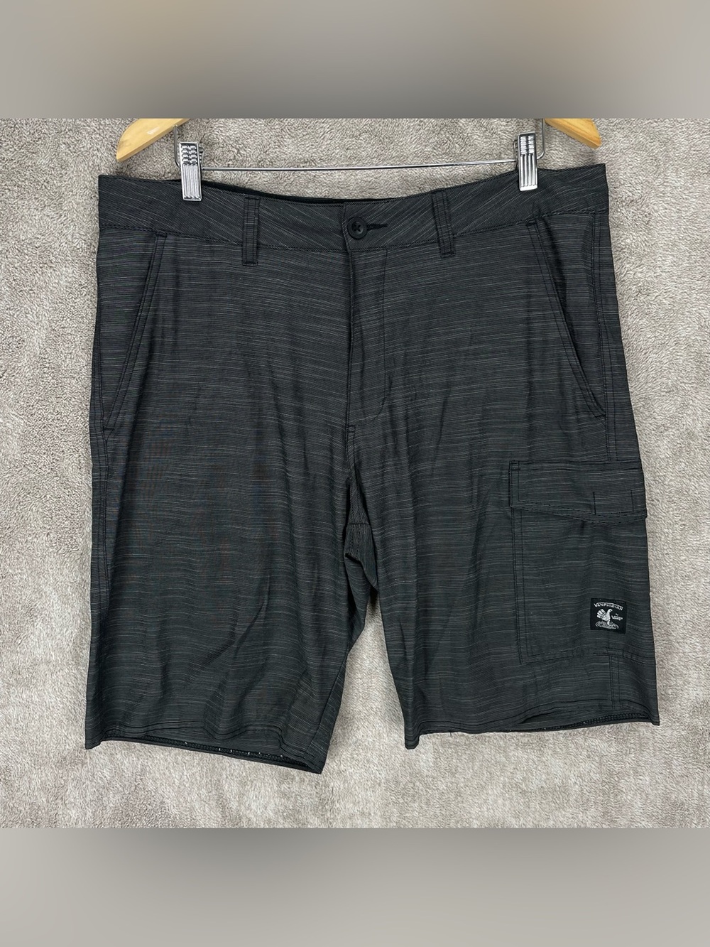 SOLD Vans Vanphibian Shorts Men’s 36 Black Hybrid Cargo Water/Casual 10” Inseam